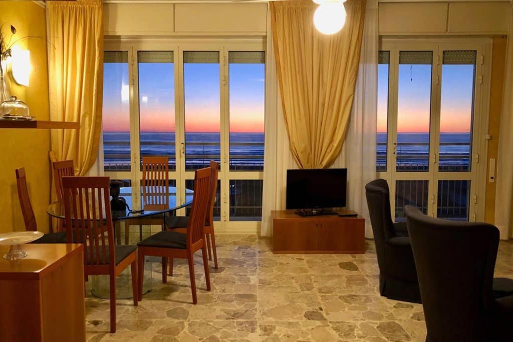 Deluxe Frontemare Camaiore